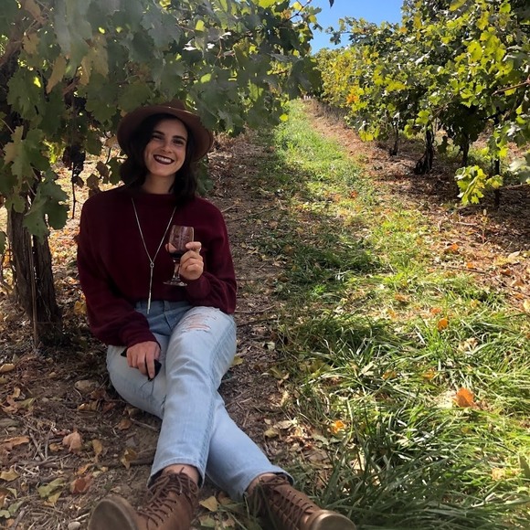 Profile Picture of Molly Barbarotta (@mollybarbs) on Poshmark