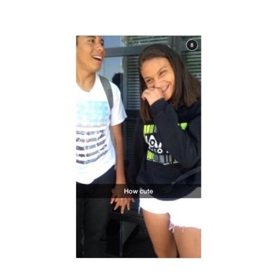 Profile Picture of Chloe Rowles (@chloe_rowles) on Twitter