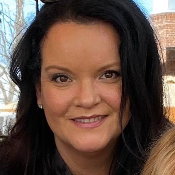 Profile Picture of Rachel Kubik (@rachel_kubik) on Poshmark