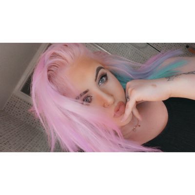 Profile Picture of Jess Belcher (@jessiebelchxo) on Twitter