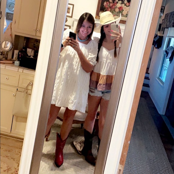 Profile Picture of Sophie Polasek (@sophgrace14) on Poshmark