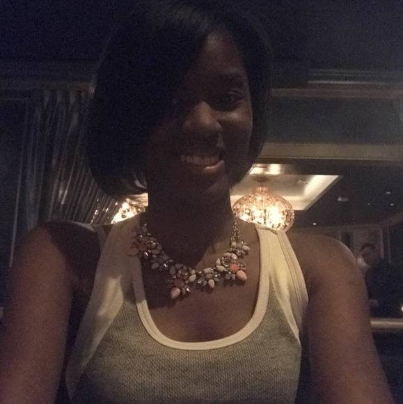 Profile Picture of Chrishanna Warren (@cwarren88) on Poshmark