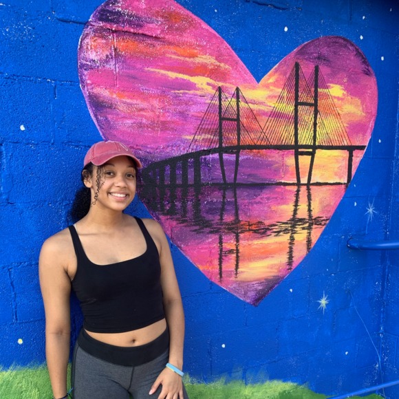 Profile Picture of Tamaira Laezza (@tamaira613) on Poshmark