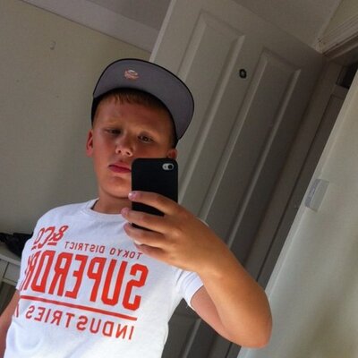 Profile Picture of Lucas (@ginger_big_dick) on Twitter