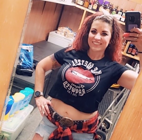 Profile Picture of Renee Haff (@reneehaff) on Poshmark