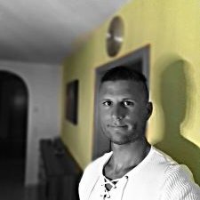 Profile Picture of Elimoelebrown Jordan (@MarioZipperle) on Twitter