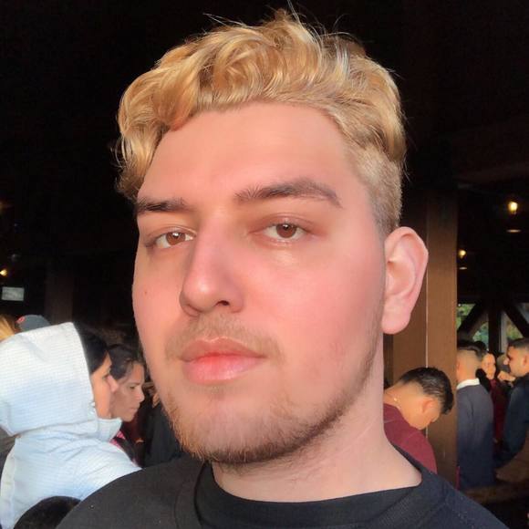 Profile Picture of Dyllan Hoohuli (@dyllannicholas) on Poshmark