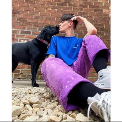 Profile Picture of 🦇𝔩 𝔢 𝔴 𝔦 𝔰🕸 (@lewisxcx) on Twitter