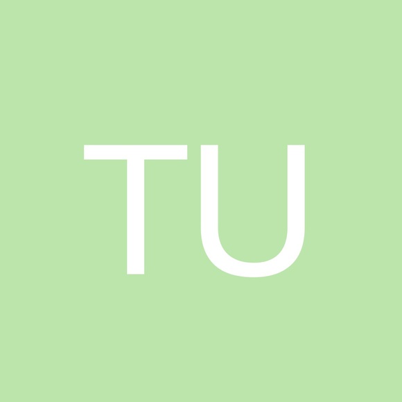 Profile Picture of Tiffanie Ujfalusi (@tujfalusi) on Poshmark