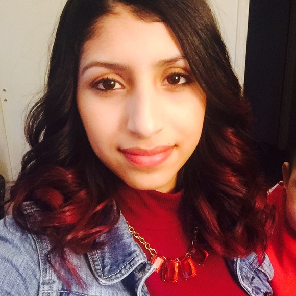 Profile Picture of Katherine Videla (@katherinevidela) on Poshmark