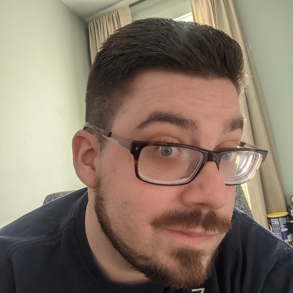 Profile Picture of Mikei Roussos (@mikeiroussos) on Poshmark