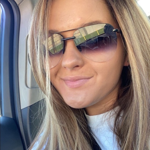 Profile Picture of Shelby Ridao (@sridao) on Poshmark