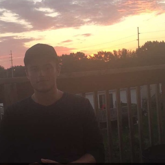 Profile Picture of Nick Starkey (@starkeynick22) on Poshmark