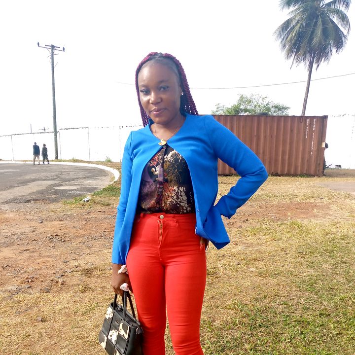 Profile Picture of laurenedennis (@laurenedennis) on Tiktok