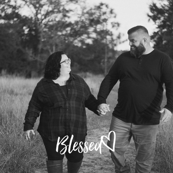 Profile Picture of Joey n shelly Poczik (@shellyp2427) on Poshmark