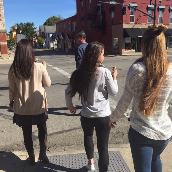 Mckenna Welsh - Poshmark Profile Picture of Mckenna Welsh (@mwelsh5) on Poshmark