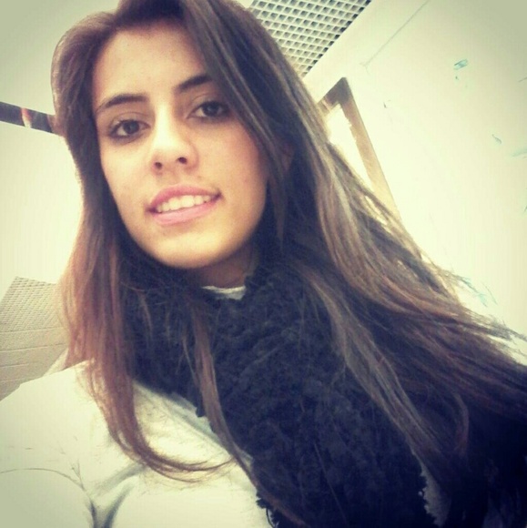 Profile Picture of Collins Lina (@lina_1988) on Poshmark