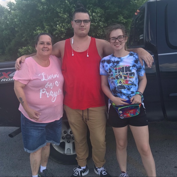 Profile Picture of Taffy Davis (@taffyraye75) on Poshmark