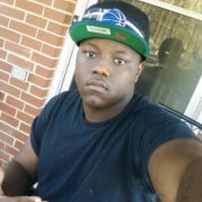 Profile Picture of Devonte Howard (@flamez_EHB) on Twitter