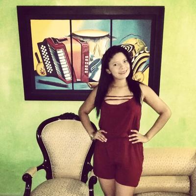 Profile Picture of Tatiana Jaramillo  ♥ (@tatiskarolina) on Twitter