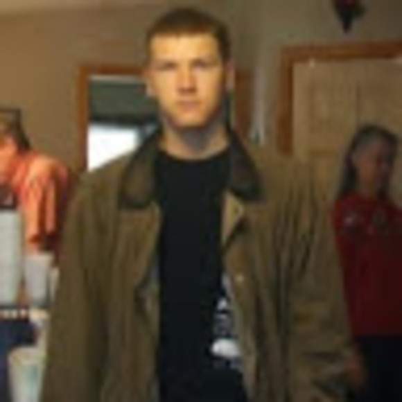 Profile Picture of Michael Combass (@michaelcombass) on Poshmark