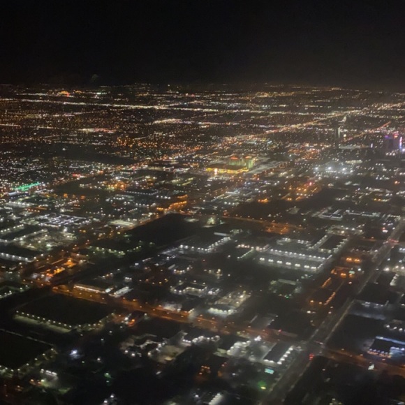 Profile Picture of Allison Hamm (@fatcat21512) on Poshmark