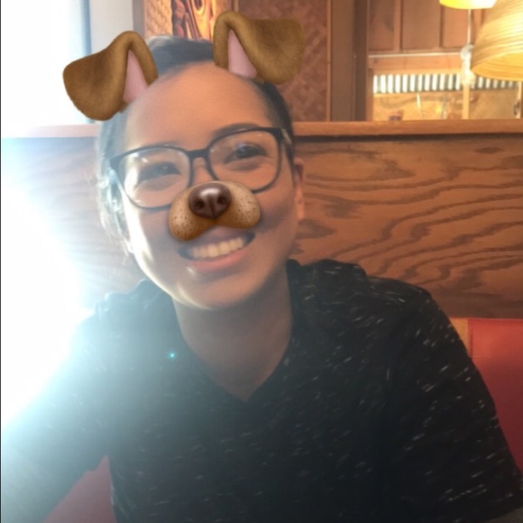 Profile Picture of Helen Cruise (@hcruise) on Poshmark