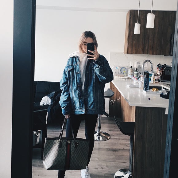 Profile Picture of Libby Wallace (@liviaawallace) on Poshmark