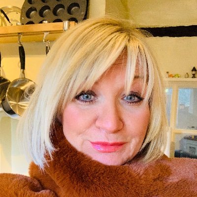 Profile Picture of Debbie Kirkman (@Deborah43075388) on Twitter