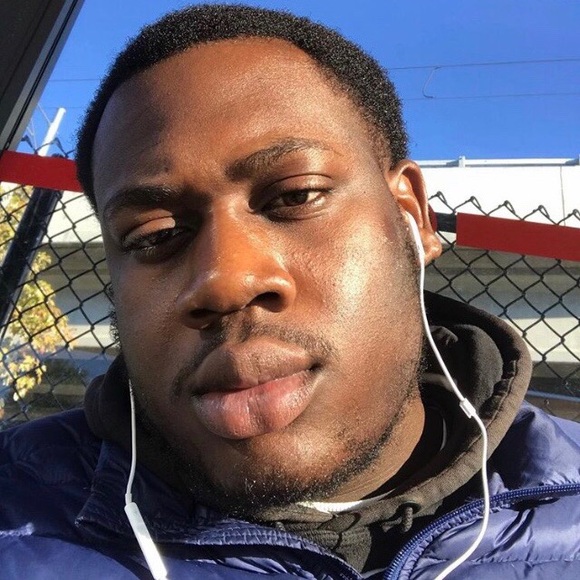 Profile Picture of Benjamin Fellowton (@bbsg2020) on Poshmark