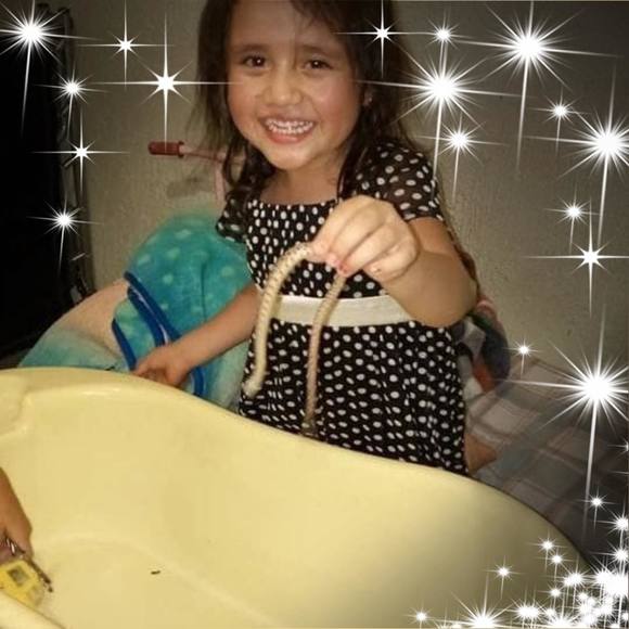 Profile Picture of Hidronana Jimenez (@hidronana) on Poshmark