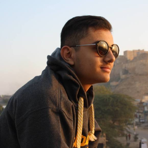 Profile Picture of Harsh Soni (@soniharsh94) on Poshmark