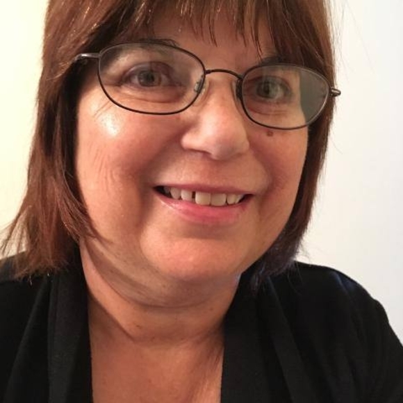 Profile Picture of Sharon Hooley (@s_hooley) on Poshmark