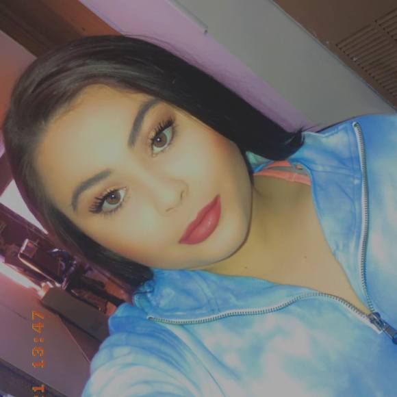 Profile Picture of Erica Stanford (@ericastanfor115) on Poshmark