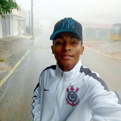 Profile Picture of Robert Castelo (@11Jogueiro) on Twitter