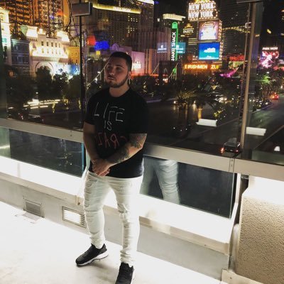 Profile Picture of Mike, The Creator (@MikeBelly17) on Twitter