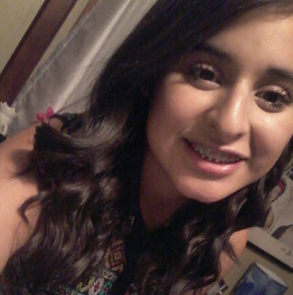 Janet Valderrama - Poshmark Profile Picture of Janet Valderrama (@janet_0392) on Poshmark