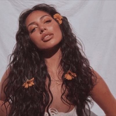 Profile Picture of ;leila✨ (@dimplecabello) on Twitter