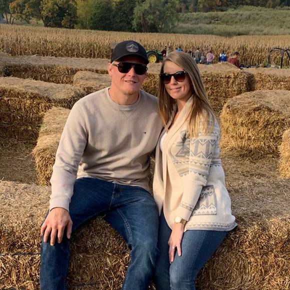 Profile Picture of Joshua Burg (@burg) on Poshmark