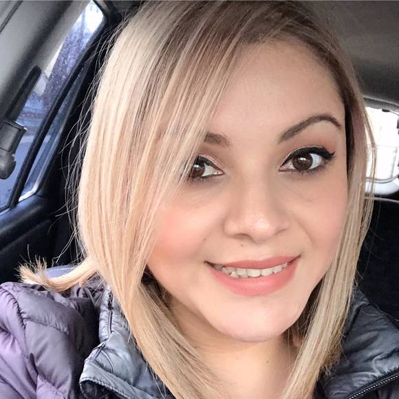 Profile Picture of Meiling Portillo (@portillocanahui) on Poshmark