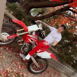 Profile Picture of Ryan Teschner (@off.whit3) on Instagram