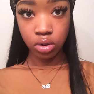 Profile Picture of Bailey Monroe (@deszii.bhadd) on Facebook