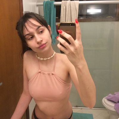 Profile Picture of Cristine Monika Alexander (@crstnmnk) on Twitter