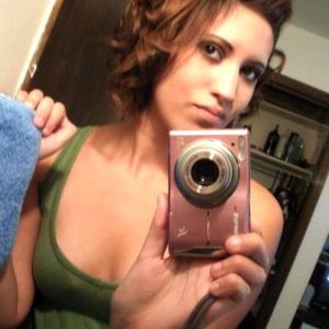 Profile Picture of Alexis Hahn (@alexishahn) on Myspace