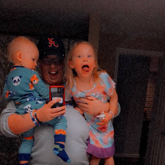 Ashley Mccahill - Poshmark Profile Picture of Ashley Mccahill (@donnaholic101) on Poshmark