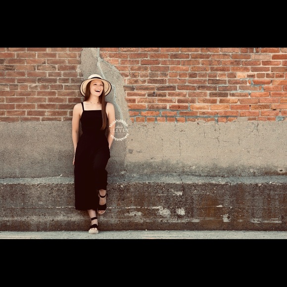 Profile Picture of Hailey Mohr (@hailey_mohr) on Poshmark