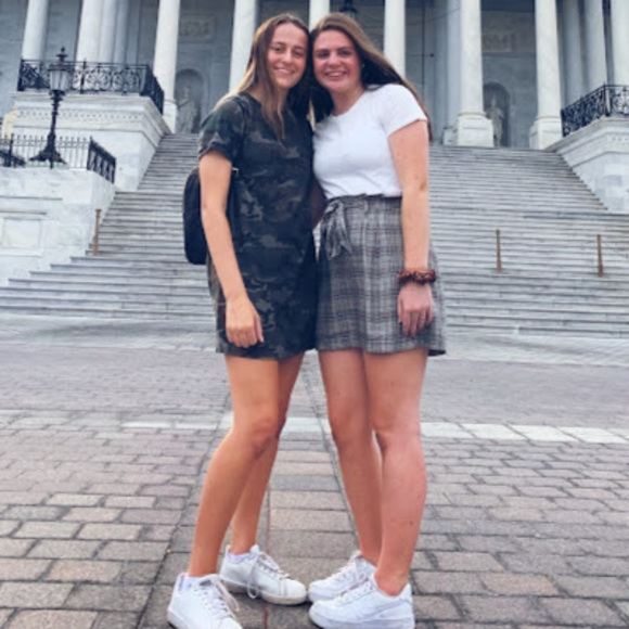 Profile Picture of Meaghan Rogan (@meaghanrogan329) on Poshmark