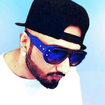 Profile Picture of Team HONEY SINGH 👑 (@Yo_Yo_Army) on Twitter