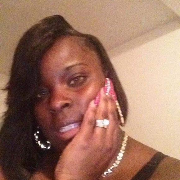 Profile Picture of Sherell Sirmon (@sherellsirmon) on Poshmark