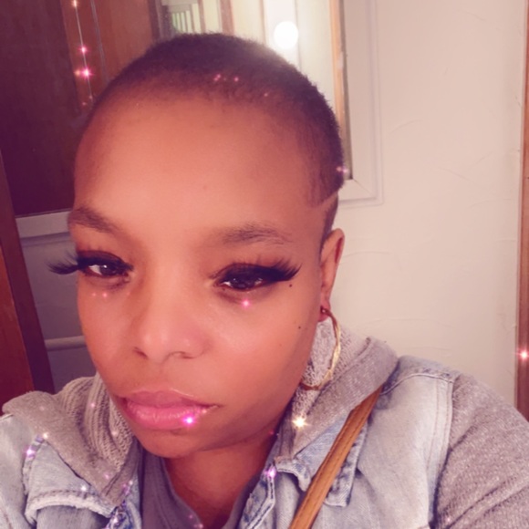 Profile Picture of Crystal Lathan (@crystallathan) on Poshmark